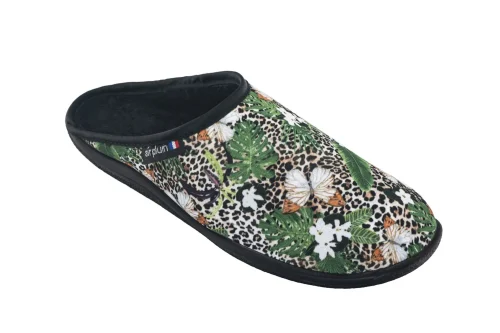 chaussons-mules-femmes-Zarmen pantoufle mule avec motifs jungle et animaux vert