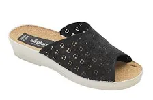 chaussons-mules-femmes-sabots-féminin-Olivette Ici le modèle Olivette, un chausson mule féminin, chic et décontracté avec son dessus dentelles (tissu léger ajouré). Des chaussons mules femme chic pour l’été et le printemps.